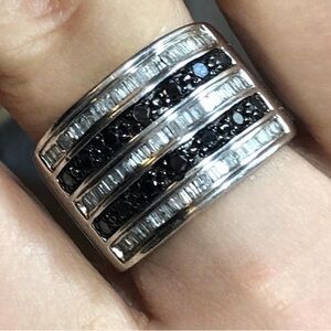 Sterling Silver Black & White Diamond 1 ctw Multi-Channel Ring Size 7